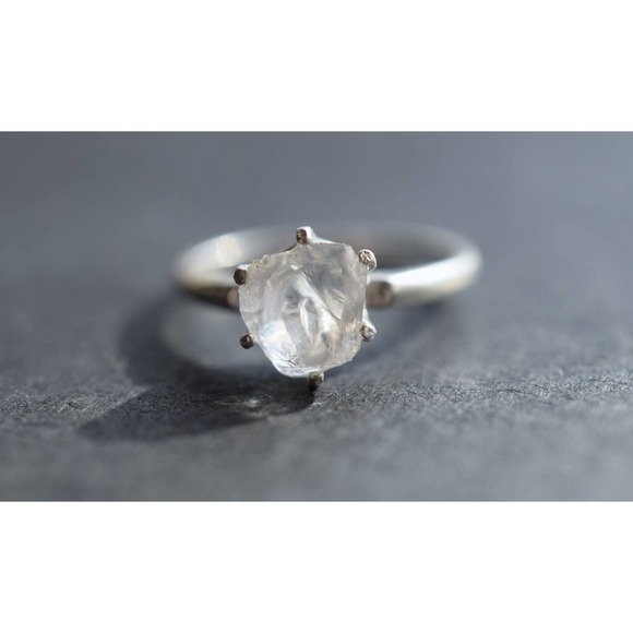 alternative raw diamond engagement ring raw crystal size 4 5 6 7 8 8 9 1… - Picture 1 of 3